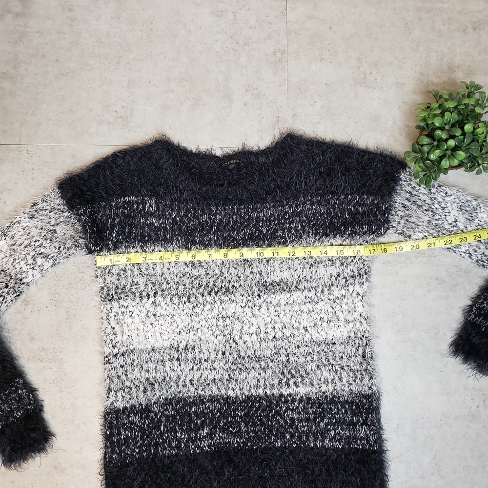 Express Ombre Color Block Fuzzy Sweater - Picture 4 of 7